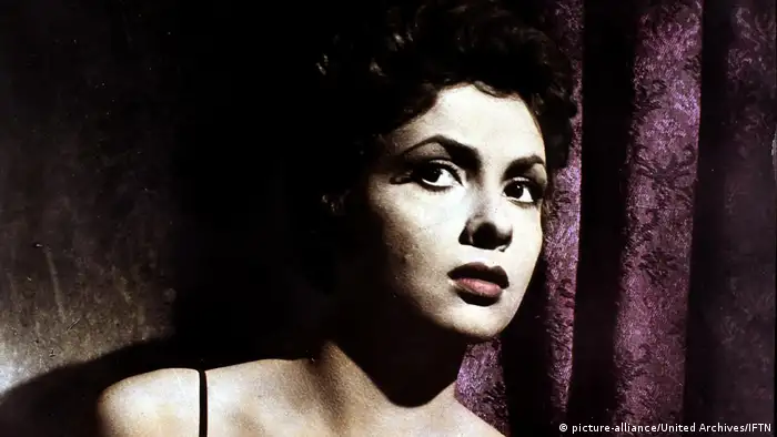 Film still Dangerous Beauty, featuring Gina Lollobrigida (picture-alliance/United Archives/IFTN)