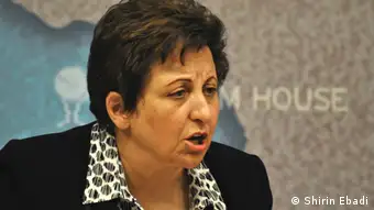 Shirin Ebadi, Friedensnobelpreisträgerin im Iran nicht gefeiert