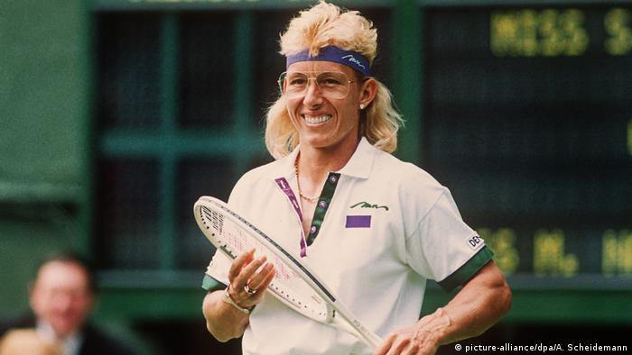 UK Martina Navratilova in Wimbledon 1990 (picture-alliance/dpa/A. Scheidemann)
