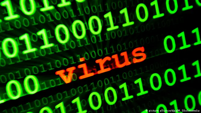 Symbolbild Cyberattacke Virus Wurm Virusattacke (picture alliance/dpa/M. Skolimowska)
