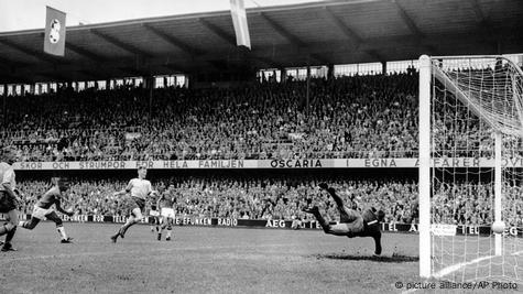 Pelé, lenda do futebol brasileiro, morre aos 82 anos