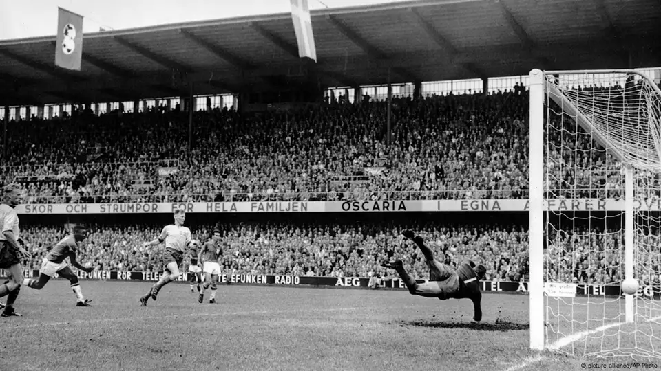 Fundo Jogo De Goleiro De Futebol Infantil Bonito Foto E Imagem