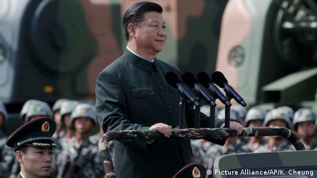 China Militär-Parade in Honh Kong für Xi Jinping (Picture Alliance/AP/K. Cheung)