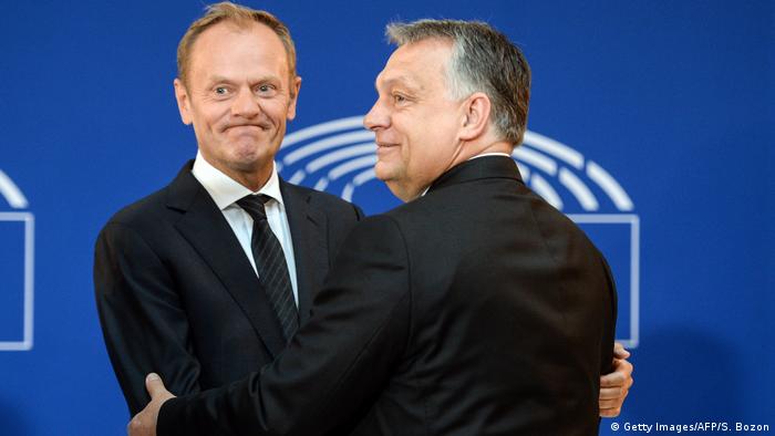 Donald Tusk and Viktor Orban (Getty Images/AFP/S. Bozon)
