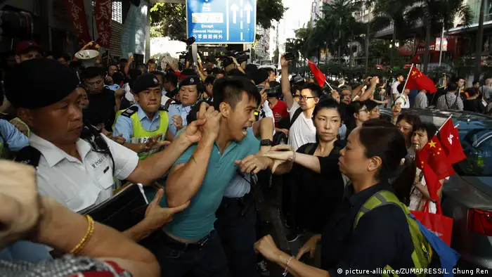 Hong Kong - Proteste (picture-alliance/ZUMAPRESS/L. Chung Ren)