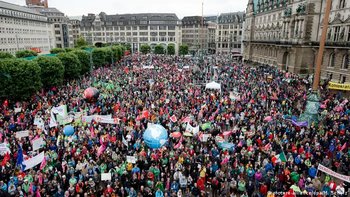 Protestwelle gegen den G20 Gipfel (picture-alliance/dpa/M. Scholz)