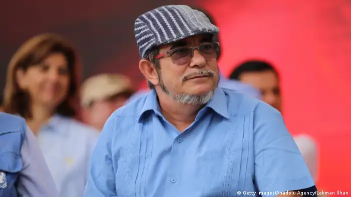 Rodrigo Londoño, líder del partido FARC, presentó queja ante la ONU por incumplimientos del Acuerdo de Paz. Londoño se refiere a un punto incluido por el Senado que cambia las calidades e inhabilidades de los magistrados que integrarán la Jurisdicción Especial para la Paz (JEP). Los jueces ya fueron seleccionados, pero varios de ellos podrían ser inhabilitados.
