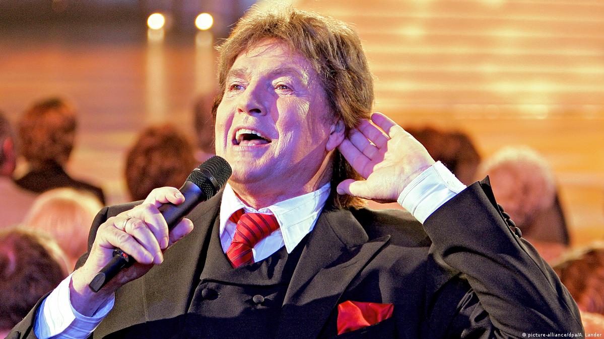 Abschied von Schlagerkönig Chris Roberts – DW – 04.07.2017