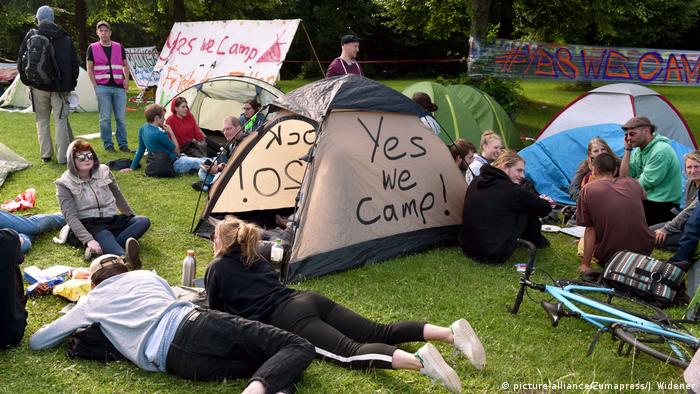G20 summit protest camp in Hamburg (picture-alliance/Zumapress/J. Widener)