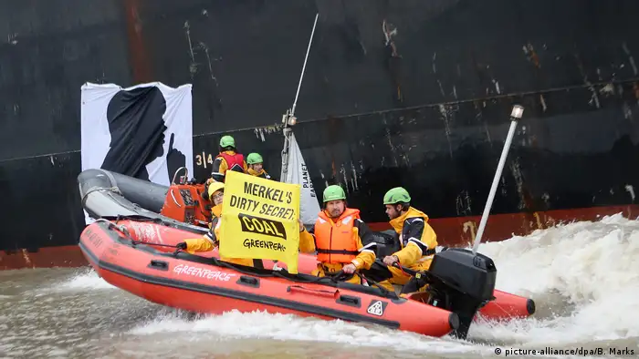 Greenpeace action against coal in Hamburg (picture-alliance/dpa/B. Marks)