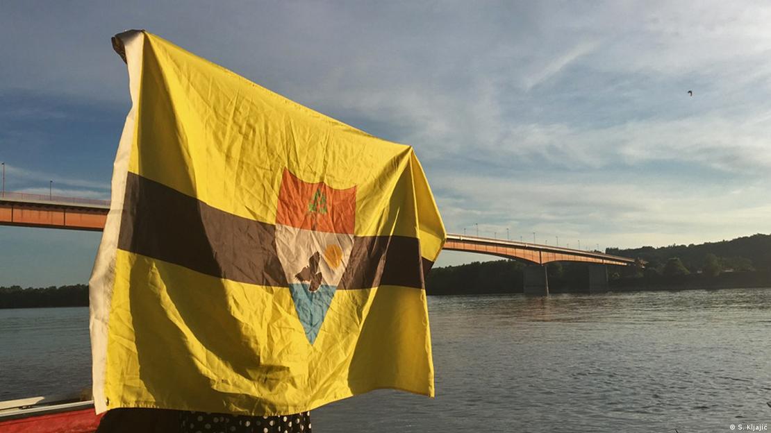 تصویر آرشیوی از سرزمین مشهور به لیبرلند به همراه پرچم آن - هیچ کشوری لیبرلند را به رسمیت نمی‌شناسد