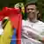 Venezuela Freilassung von Leopoldo López, Oppositionsführer, hält die venezolanische Flagge in seiner Hand und lacht. (Foto: Getty Images/AFP/J. Hernandez)