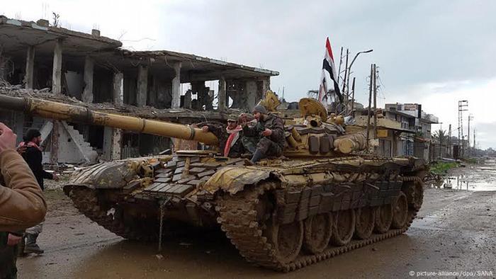Syrien Daraa Syrische Truppen (picture-alliance/dpa/SANA)