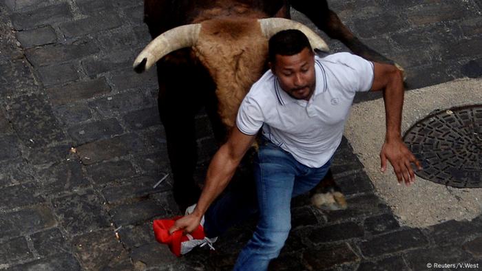 Stierhatz in Pamplona Spanien (Reuters/V.West)