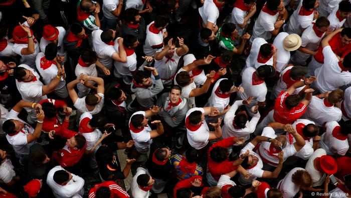 Stierhatz in Pamplona Spanien (Reuters/S.Vera)