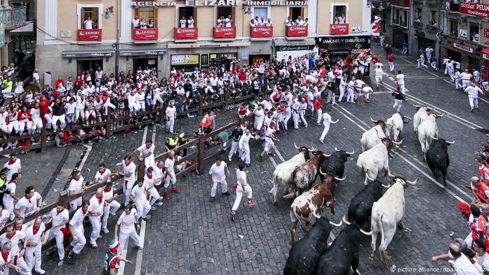 Spanien Pamplona Stierhatz (picture alliance/dpa/R.Jimenez)