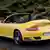 Ein gelbes Porsche-Cabrio (Foto: dapd/Porsche)