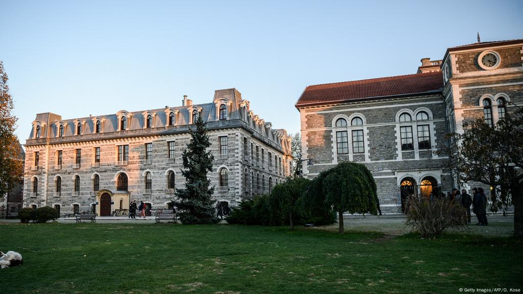 bogazici universitesi ne yapilan atamaya tepki turkiye dw 02 01 2021