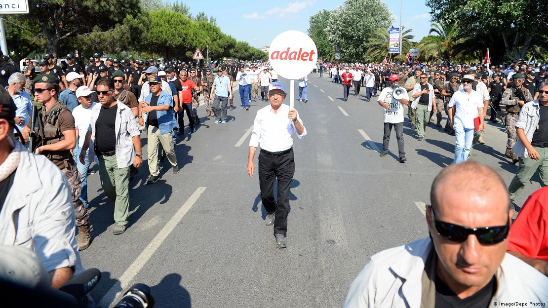 CHP lideri Kılıçdaroğlu 2017 yılındaki Adalet Yürüyüşü sırasında