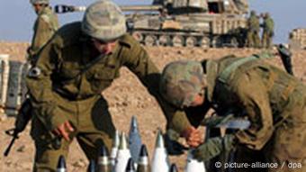 Israelische Soldaten mit Munition