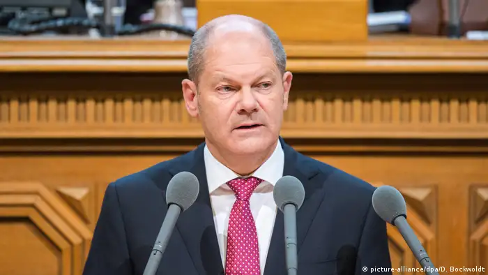 Deutschland Regierungserklärung nach G20-Krawallen vom Hamburgs OB Olaf Scholz (picture-alliance/dpa/D. Bockwoldt)