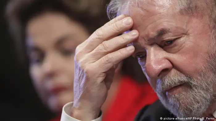 Brasilien Luiz Inacio Lula da Silva und Dilma Rousseff (picture-alliance/AP Photo/E. Peres)
