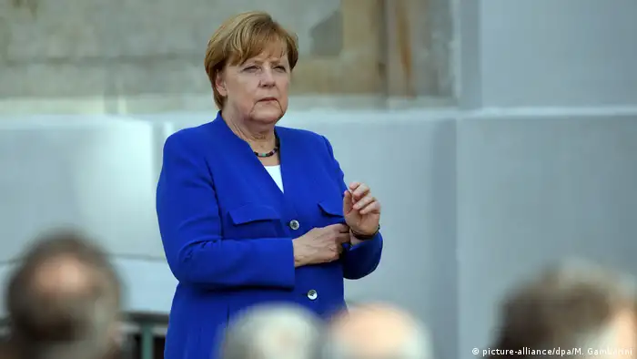 La Unión Cristianodemócrata (CDU), el partido de la canciller Angela Merkel, sigue con una clara ventaja en intención de voto. En elección directa, Merkel obtendría el 52, y el socialdemócrata Martin Schulz, sólo el 26%. 16.07.2017