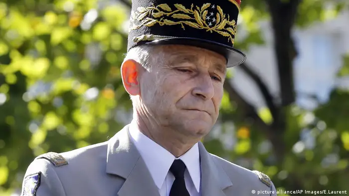 Pierre de Villiers Frankreich (picture alliance/AP Images/E.Laurent)