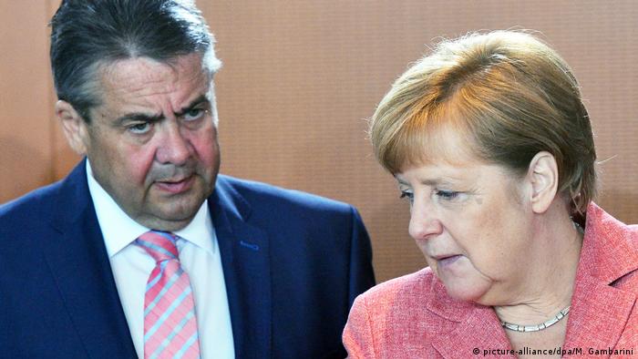 Deutschland Bundeskabinett Gabriel und Merkel