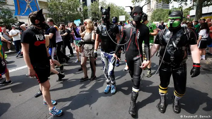 Christopher Street Day in Berlin (Reuters/F. Bensch)
