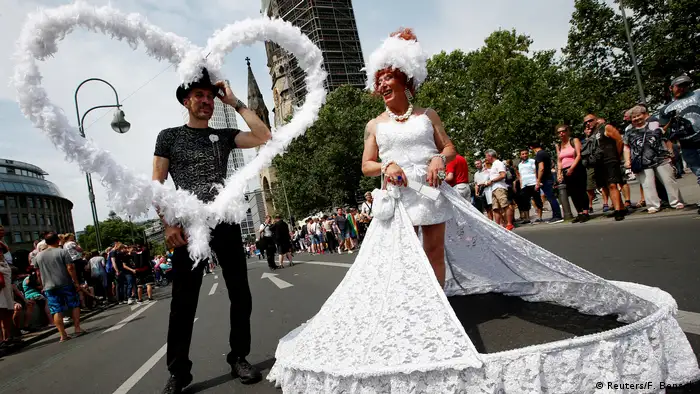 Christopher Street Day in Berlin (Reuters/F. Bensch)
