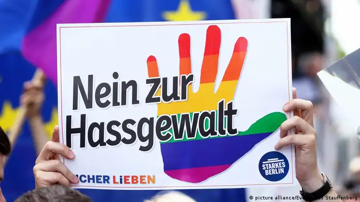 Christopher Street Day 2016 (picture alliance/Eventpress Stauffenberg)