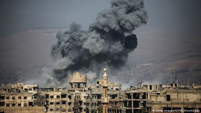 Syrien Ghouta | Luftangriffe (Getty Images/AFP/A.Almohibany)