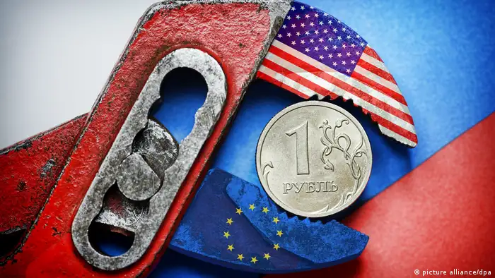Флаги США, ЕС и российский рубль