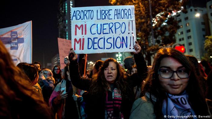 Chile Santiago Demonstration pro Abtreibung (Getty Images/AFP/M. Bernetti)
