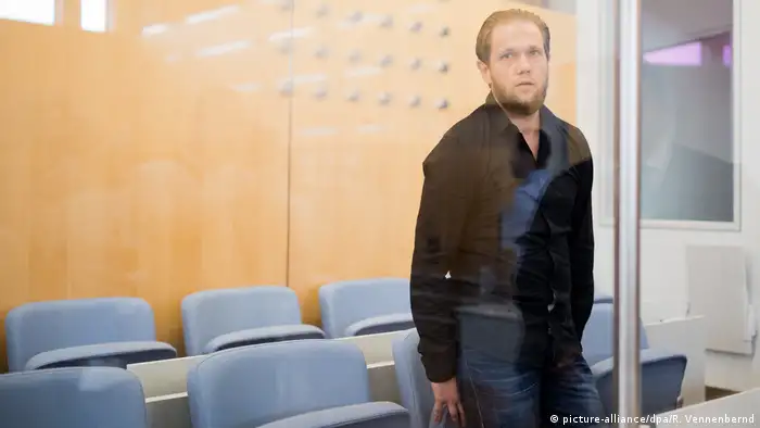 Düsseldorf Prozess gegen Islamistenführer Sven Lau (picture-alliance/dpa/R. Vennenbernd)