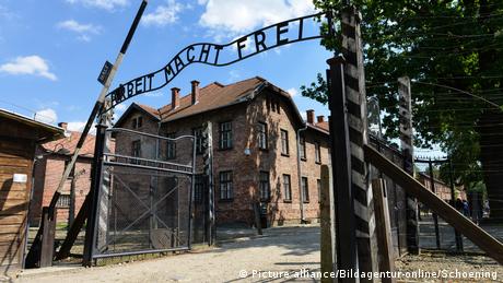 Правителството във Варшава не желае нацистките концентрационни лагери да бъдат