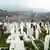 Filmska scena sahrane haškog svjedoka Alena Hajdarevića na groblju u Sarajevu