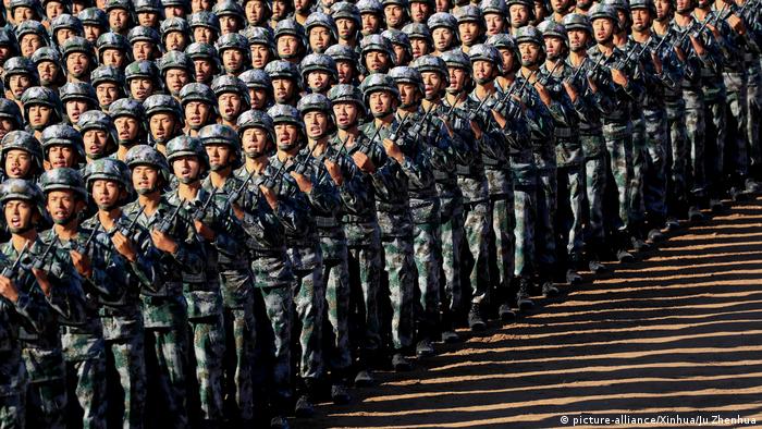 China Militärparade in Zhurihe (picture-alliance/Xinhua/Ju Zhenhua)