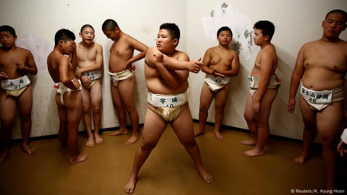 The Violent World Of Japan S Sumo Wrestlers Asia An In Depth Look At News From Across The Continent Dw 05 01 18