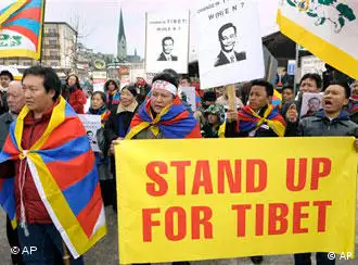 温家宝在达沃斯期间的藏人抗议