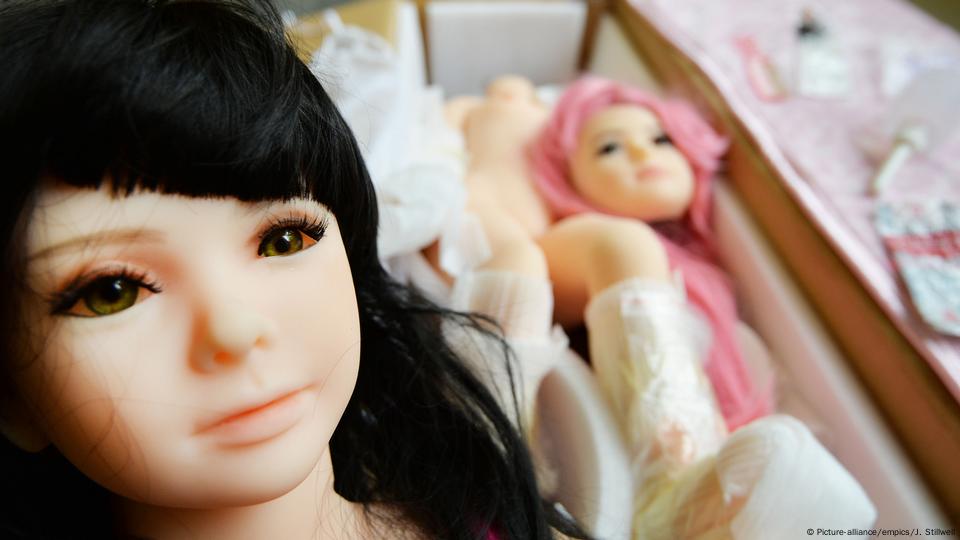 British police crack down on child sex dolls DW 08 01 2017