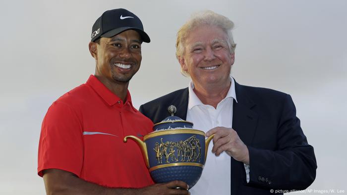 USA Donald Trump und Tiger Woods (picture-alliance/AP Images/W. Lee)