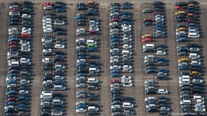 Symbolbild Dieselsoftware für 5 Millionen Autos (picture-alliance/dpa/S. Stein)