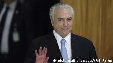 Президент Бразилії зберіг свою посаду на тлі підозр у корупції