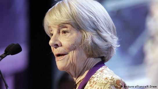 Editor who introduced Anne Frank to US readers dies at 93 – DW – 08/03/2017