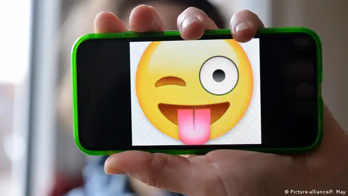 Emoji (Picture-alliance/F. May)