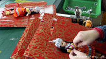 Spielzeugfabrik in China (Foto: dpa)