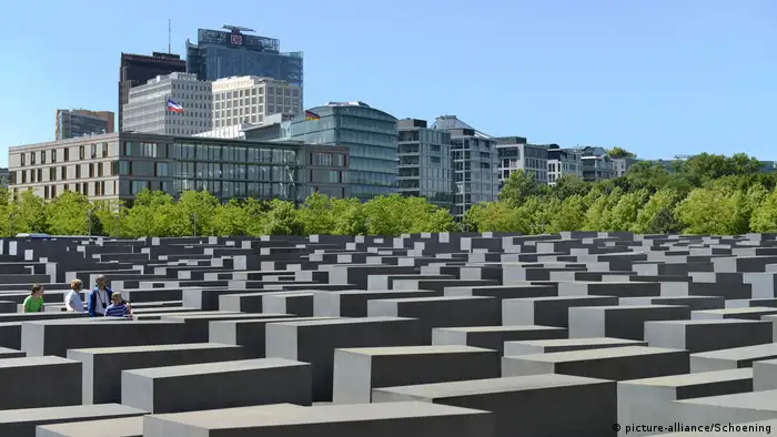 Berlin, Holocaust memorial Germany (picture-alliance/Schoening)