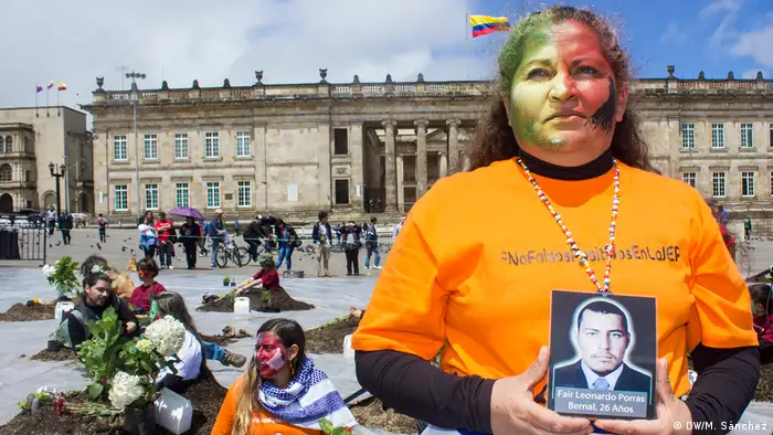 Kolumbien Aktion Opfer von Staatsgewalt (DW/M. Sánchez)